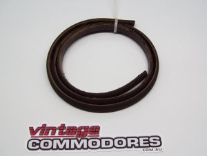 VK BOOT STRIP MOULDING GM 92020402