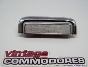 VB VC VH VK VL CHROME DOOR HANDLE RIGHT HAND GM 7997408