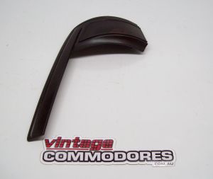 VL CALAIS LEFT HAND REAR TAIL LIGHT REVEAL MOULDING GM 92024361