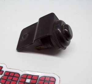 VB VC VH BOOT LID ELECTRIC RELEASE GLOVE BOX SWITCH 19MM OD GM 92003894