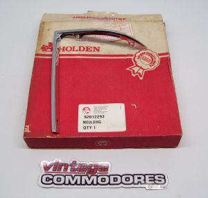 NOS VH SLE RIGHT HAND FENDER CHROME TURN SIGNAL LAMP FRONT MOULDING GM 92012293