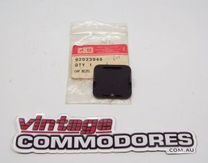 NOS VK HDT SS BERLINA CENTER CONSOLE BLANKING PLATE GM 92023946