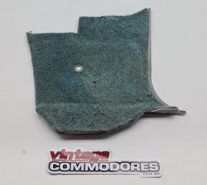 VL RIGHT HAND KICK PANEL TRIM ASSEMBLY BERLINA CALAIS CERULEAN 23i GM 92029358HVA