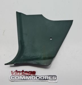 VH LEFT HAND KICK PANEL TRIM ASSEMBLY GREEN 37i GM 92010011HD