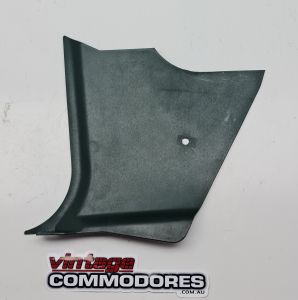 VH LEFT HAND KICK PANEL TRIM ASSEMBLY GREEN 37i GM 92010011HD