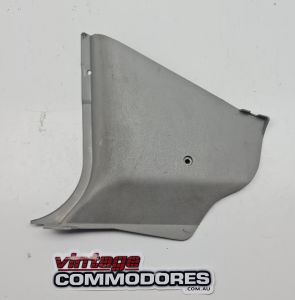 VL LEFT HAND KICK PANEL TRIM ASSEMBLY GREY 15I GM 92025691LW