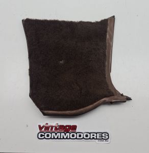 VK RIGHT HAND KICK PANEL TRIM ASSEMBLY BERLINA CALAIS OYSTER 63I GM 92010012HR