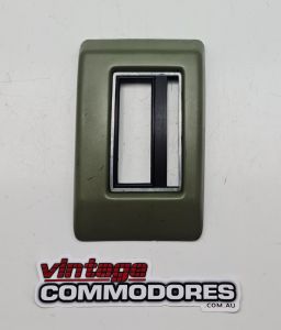 VK AUTOMATIC SHIFTER SURROUND AVACADO GM 92001409HX