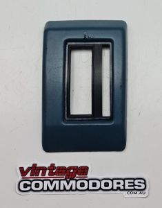 VK AUTOMATIC SHIFTER SURROUND CERULEAN 23i GM 92001409HV