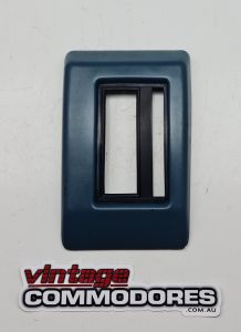 VK AUTOMATIC SHIFTER SURROUND CERULEAN 23i GM 92001409HV
