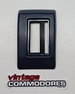 VH AUTOMATIC SHIFTER SURROUND DEEP BLUE/INDIGO 27iGM 92001409HC