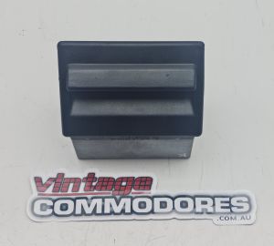 VB VC VH VK VL ASH TRAY DASH INSTRUMENT PANEL GM 92004652