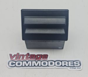 VB VC VH VK VL ASH TRAY DASH INSTRUMENT PANEL GM 92004652
