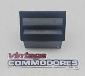 VB VC VH VK VL ASH TRAY DASH INSTRUMENT PANEL GM 92004652