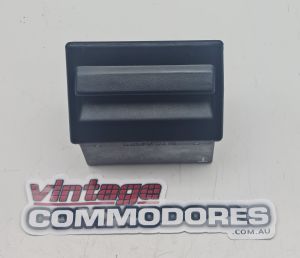 VB VC VH VK VL ASH TRAY DASH INSTRUMENT PANEL GM 92004652