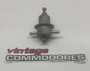 VL RB VN V8 5.0L FUEL DAMPER AND ACCUMULATOR GM 90067820