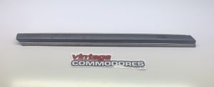 VB SEDAN LEFT HAND REAR QUARTER PANEL MOULDING GM 90045319