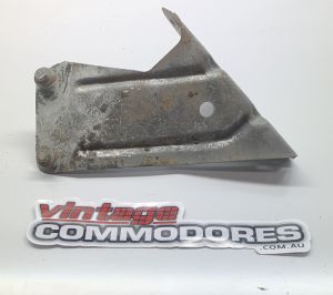 VL RIGHT HAND FENDER SUPPORT BRACE GM 92025648