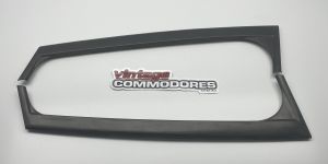 VK VL WAGON TAIL GATE WINDOW MOULDING PAIR LEFT AND RIGHT GM 92019269 GM 92019270