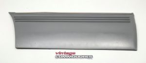 VK CALAIS RIGHT HAND REAR DOOR LOWER MOULDING GM 92020272D