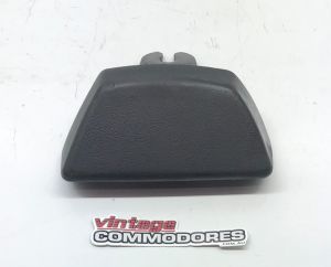 VB VC VH REAR BUMPER END CAP RIGHT GM 90043360