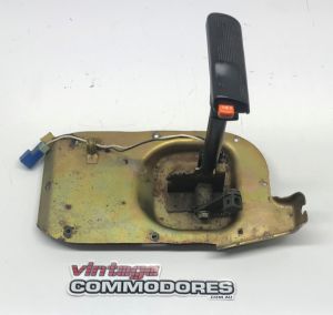 VL RB30 AUTOMATIC TRANSMISSION CONTROL SHIFTER - CABLE TYPE GM 92024974