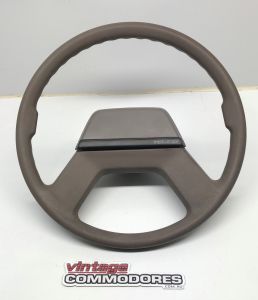 VL SL BERLINA STEERING WHEEL AND HORN PAD SANDALWOOD 65i GM 92023648MA GM 92023649MA