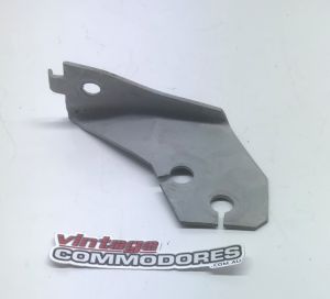VL V8 ACCELERATOR CONTROL CABLE BRACKET GM 92026725