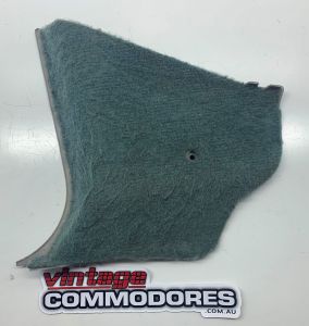  VL LEFT HAND KICK PANEL TRIM ASSEMBLY BERLINA CALAIS CERULEAN 23i GM 92025981HV