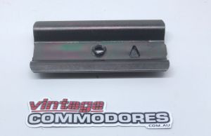 NOS VK VL BUMPER BAR FACIA SIDE GUIDE GM 92019612