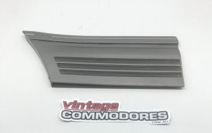 VL LEFT HAND FRONT FENDER MOULDING GM 92024421