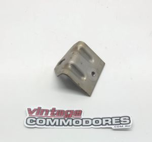 VB VC VH POWER WINDOWS AND CENTRAL LOCKING CIRCUIT BREAKER BRACKET GM 90046663