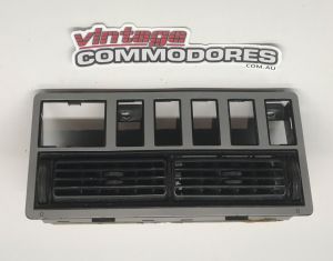 VB VC CENTER HEATER OUTLET AND INSERT SILVER GM 92003127