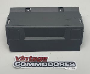 VK VL HEATER CASE COVER TO LOWER INSTRUMENT PANEL GREY 15i GM 92004298LWA