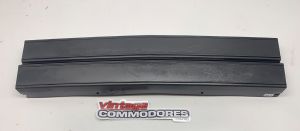 VK SL BERLINA TAILLIGHT GARNISH EXTENSION ASSEMBLY GM 92018396-11