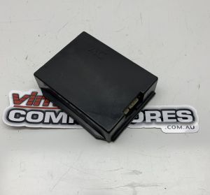 VL BERLINA CALAIS CRUISE CONTROL MODULE CONTROL GM 25074704