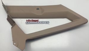 VK VL SEDAN LEFT HAND REAR INTERIOR OPRAH QUARTER GLASS INTERIOR MOULDING 65i SANDALWOOD GM 92018436MA