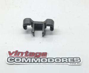 VL FRONT RIGHT HAND SEAT ADJUSTER RAIL END CAP GM 90176225