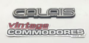 VK VL FRONT FENDER "CALAIS" BADGE NAME PLATE GM 92029157