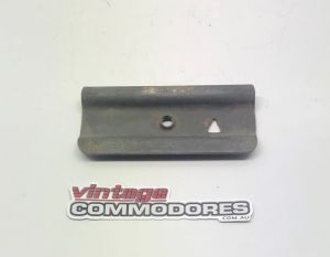 VK VL BUMPER BAR FACIA SIDE GUIDE GM 92019612