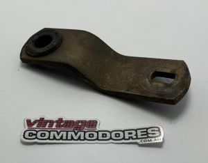 VL 6CYL RB30 AUTOMATIC REAR GEAR BOX LEVER CONTROL ( ROD TYPE ) GM 92031784